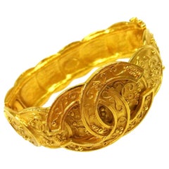 Vintage Chanel Gold Link Interlocked CC Charm Evening Cuff Bracelet