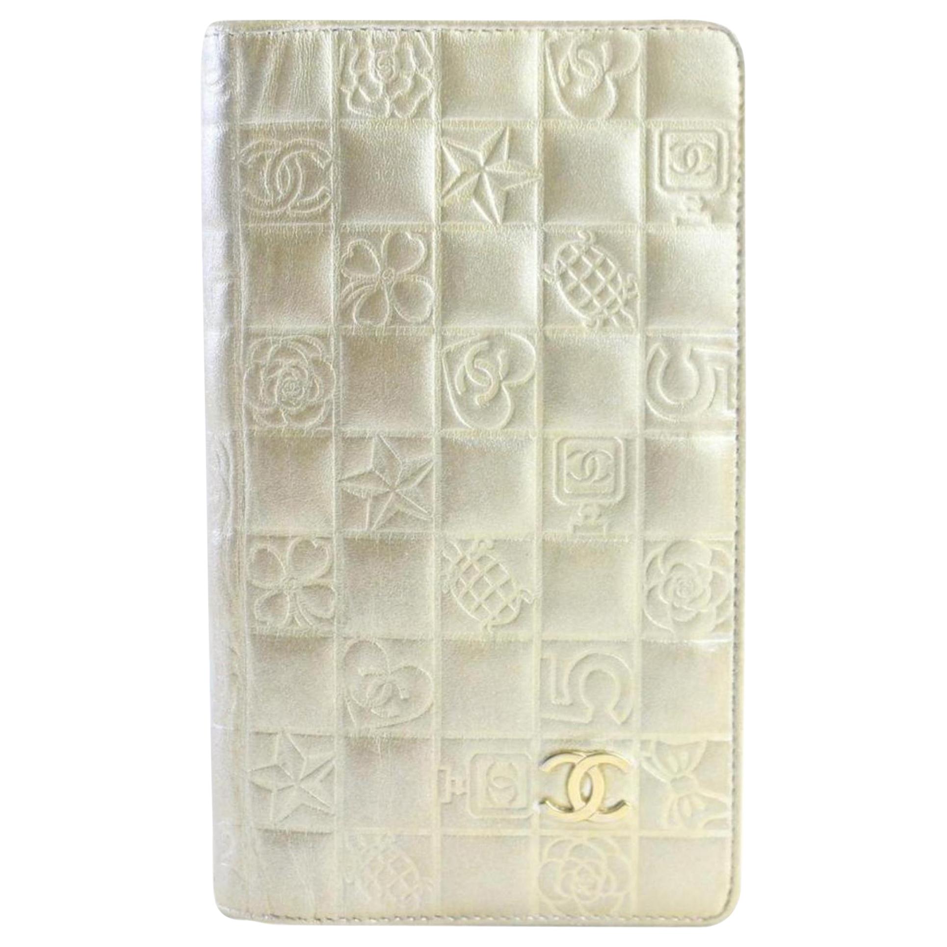 Chanel Gold Long Embossed Chocolate Bar Quilted 226339r Wallet For Sale