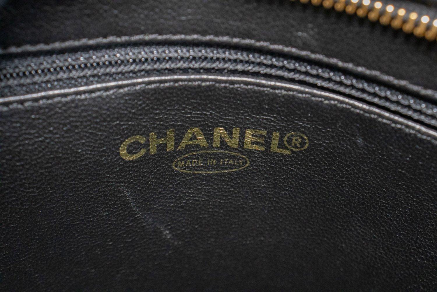 CHANEL Gold Medallion Caviar Shoulder Bag Grand Shopping Tote For Sale 8
