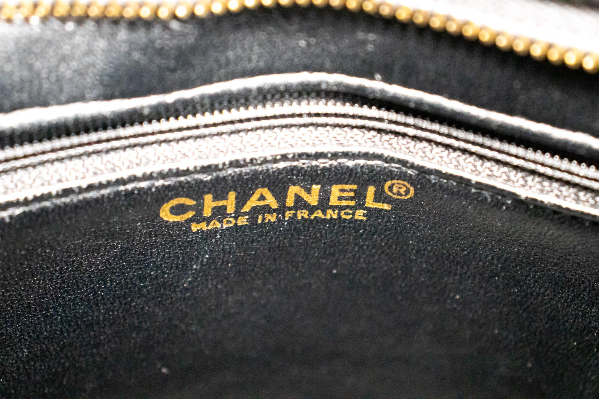CHANEL Gold Medallion Caviar Shoulder Bag Grand Shopping Tote For Sale 3