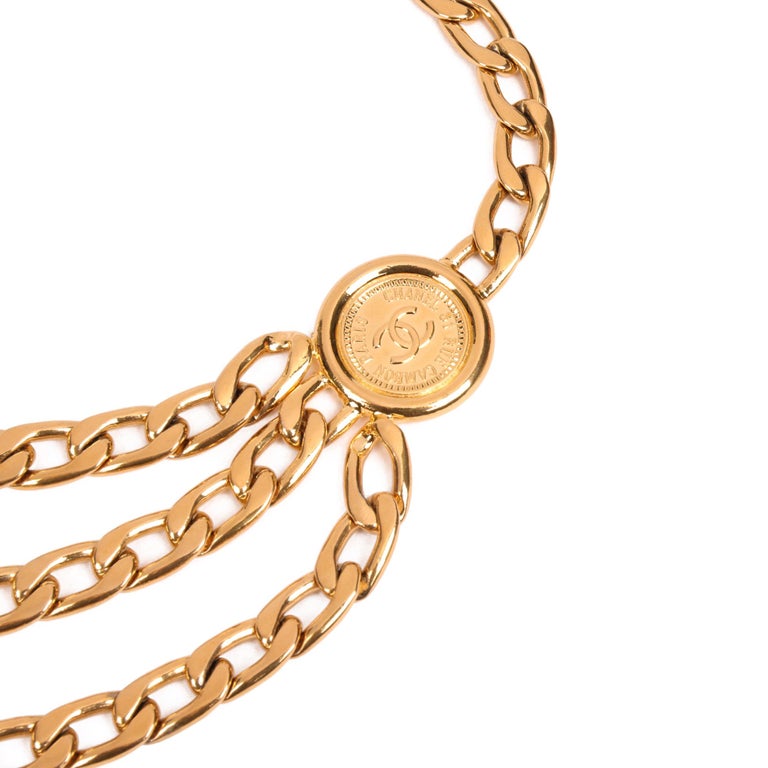 Chanel GOLD MEDALLION COIN VINTAGE TRIPLE CHAIN BELT at  display picture 1