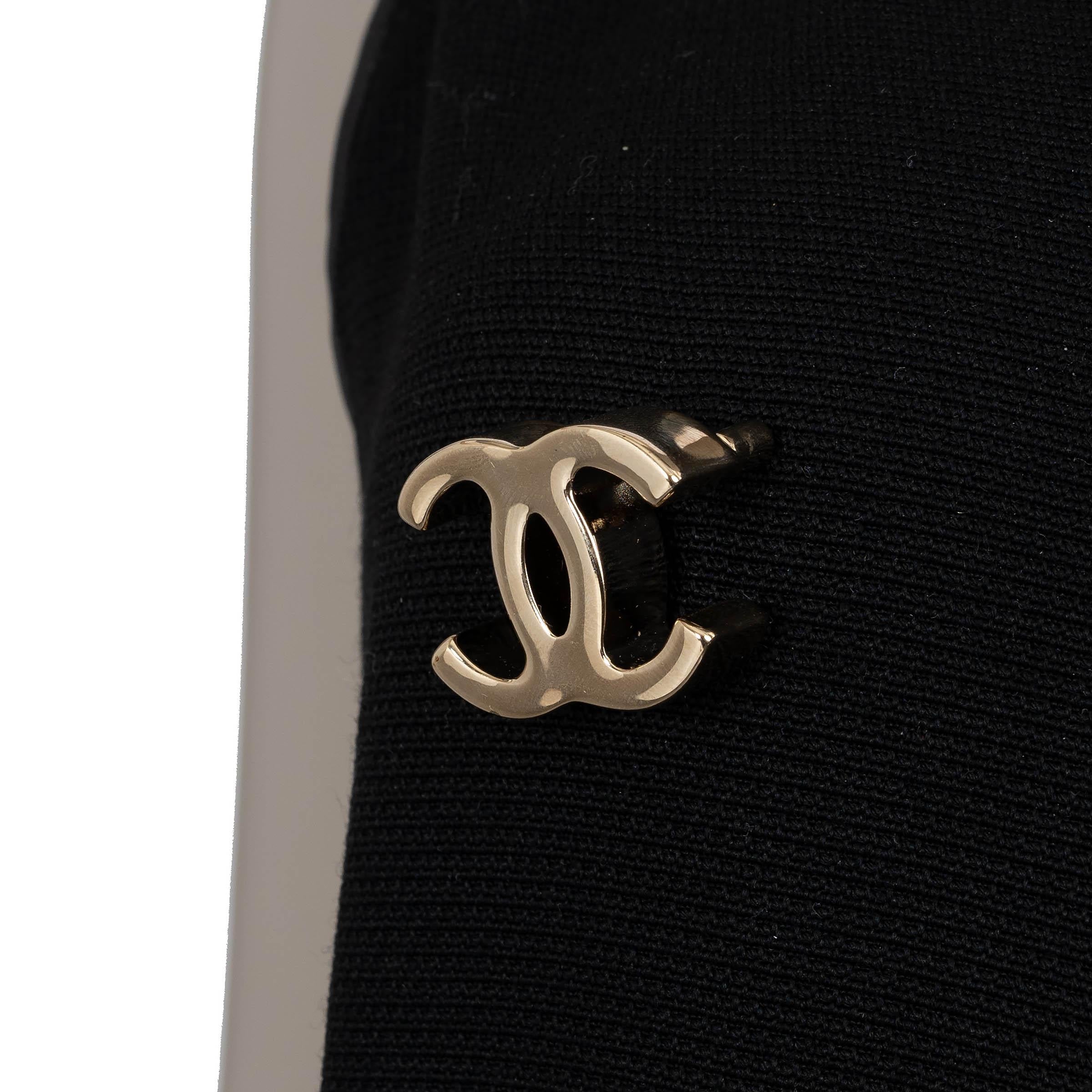 CHANEL gold metal 22K CC Brooch For Sale 2