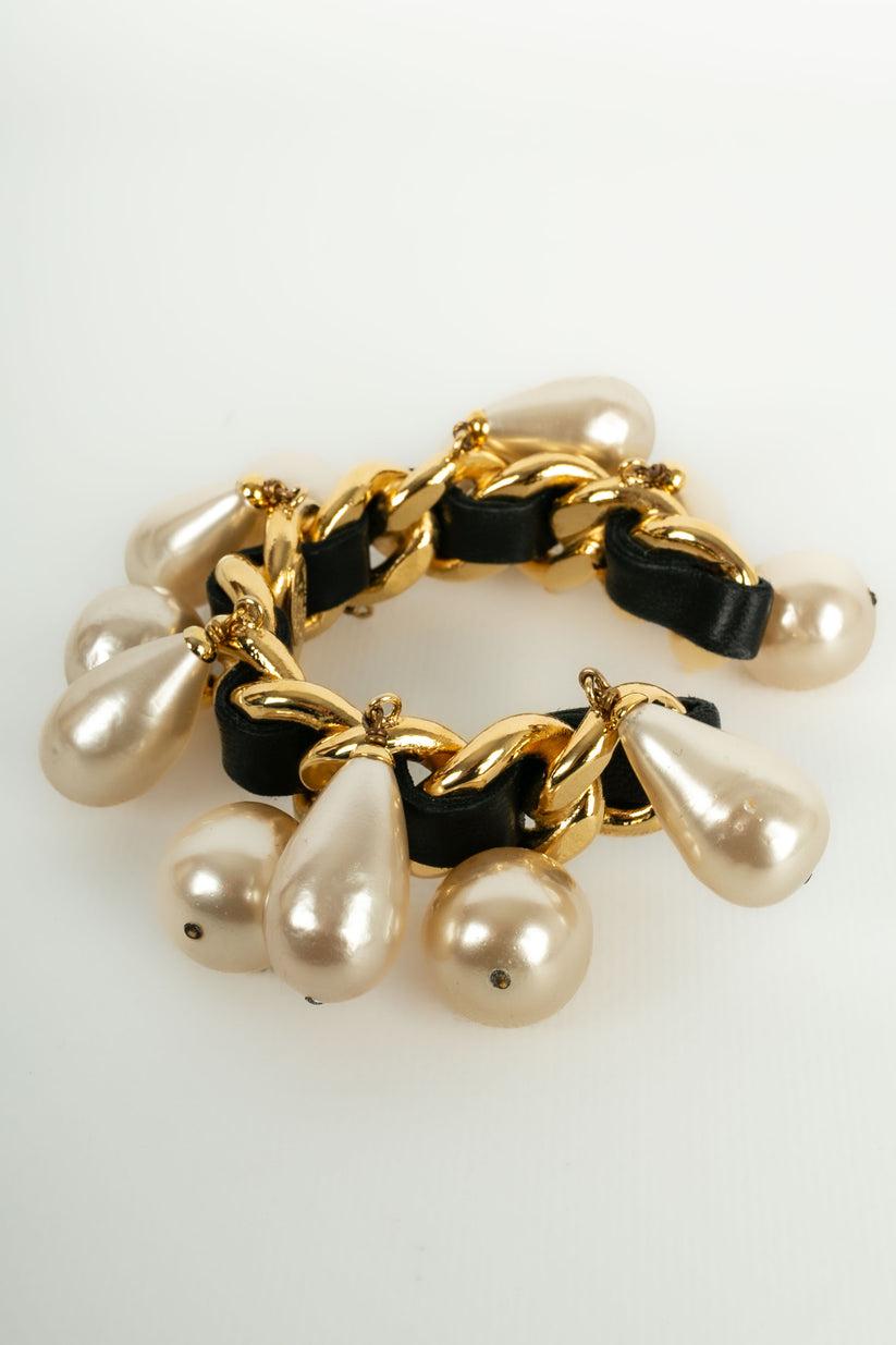 Chanel Gold Metal and Black Leather Bracelet, 1990's For Sale 2
