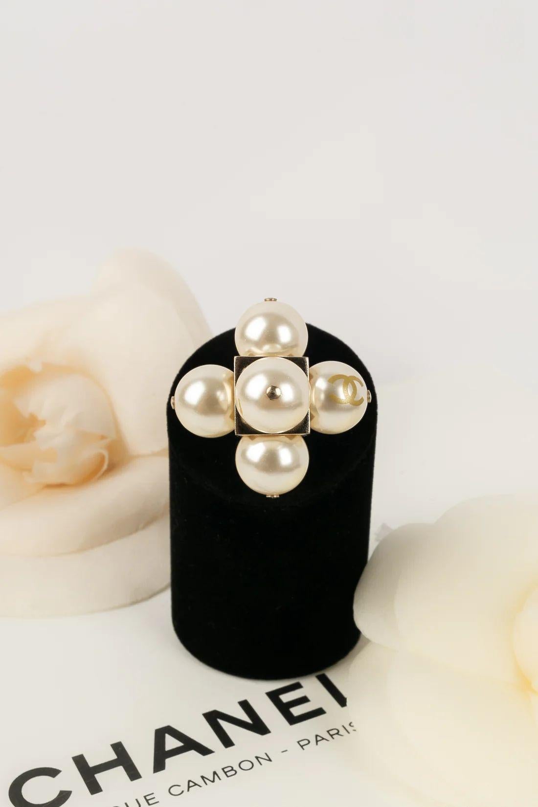 Chanel Gold Metal and Pearl Ring, 2014 For Sale 4