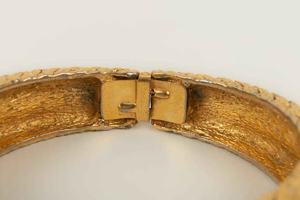 Women's Chanel Gold Metal Bracelet, 1980s For Sale