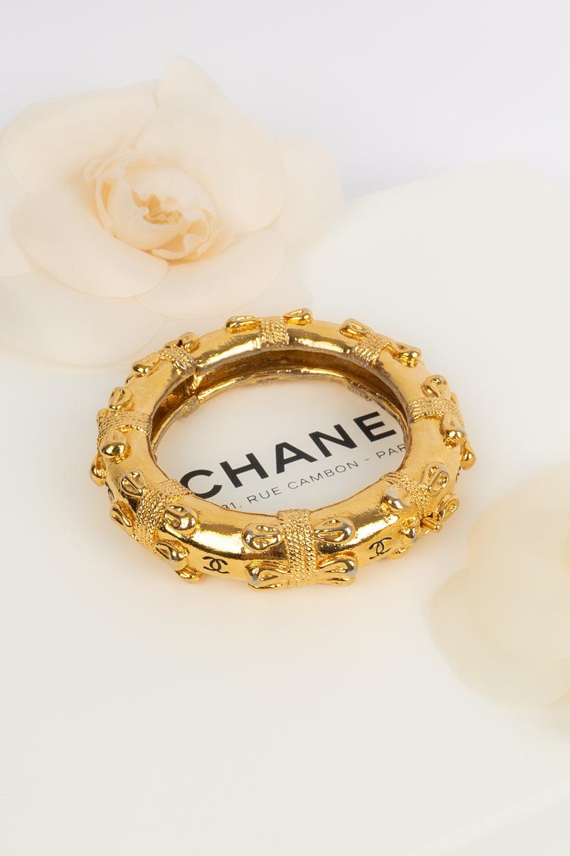 Chanel Gold Metal Bracelet 1
