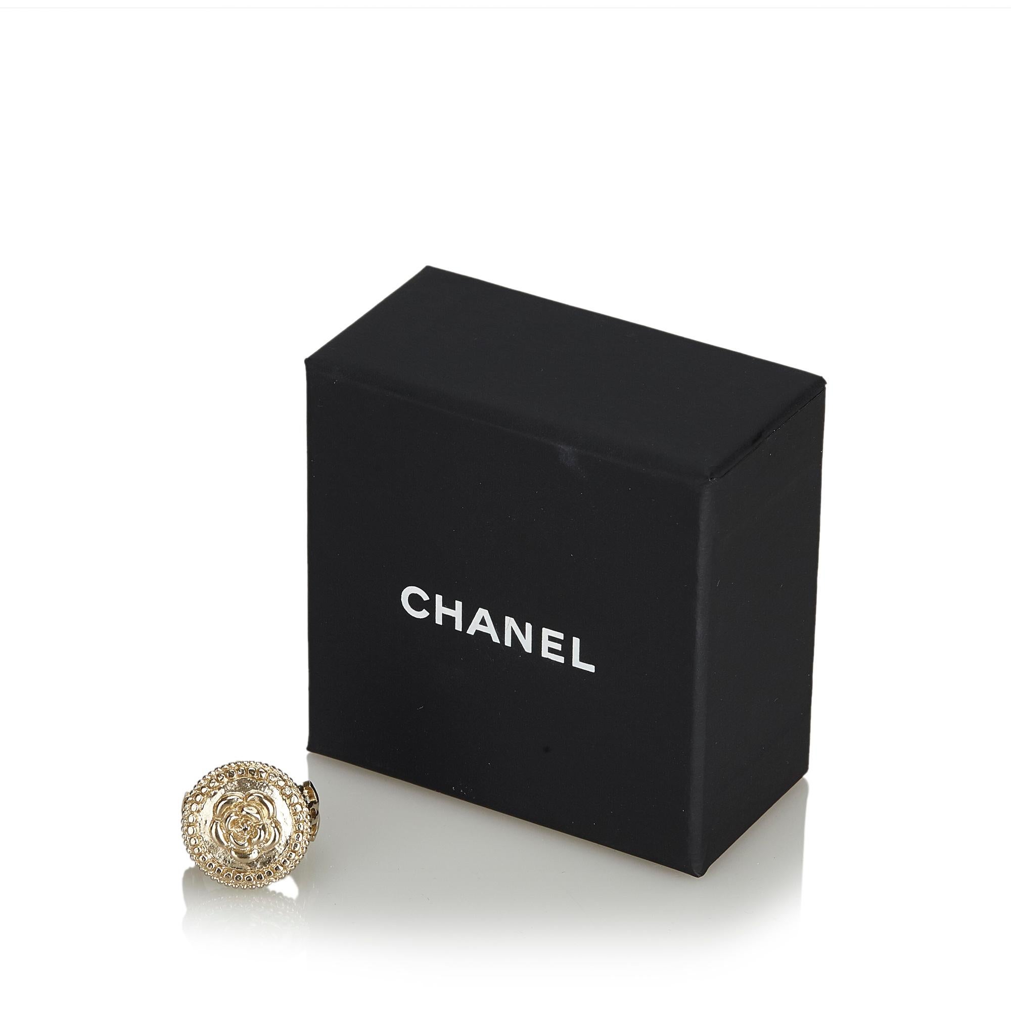 Chanel Gold  Metal Camellia lic Ring France w/ Box For Sale 2