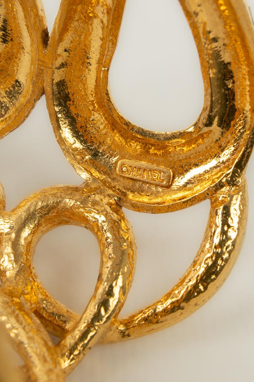 Chanel Gold Metal Cuff Bracelet For Sale 1
