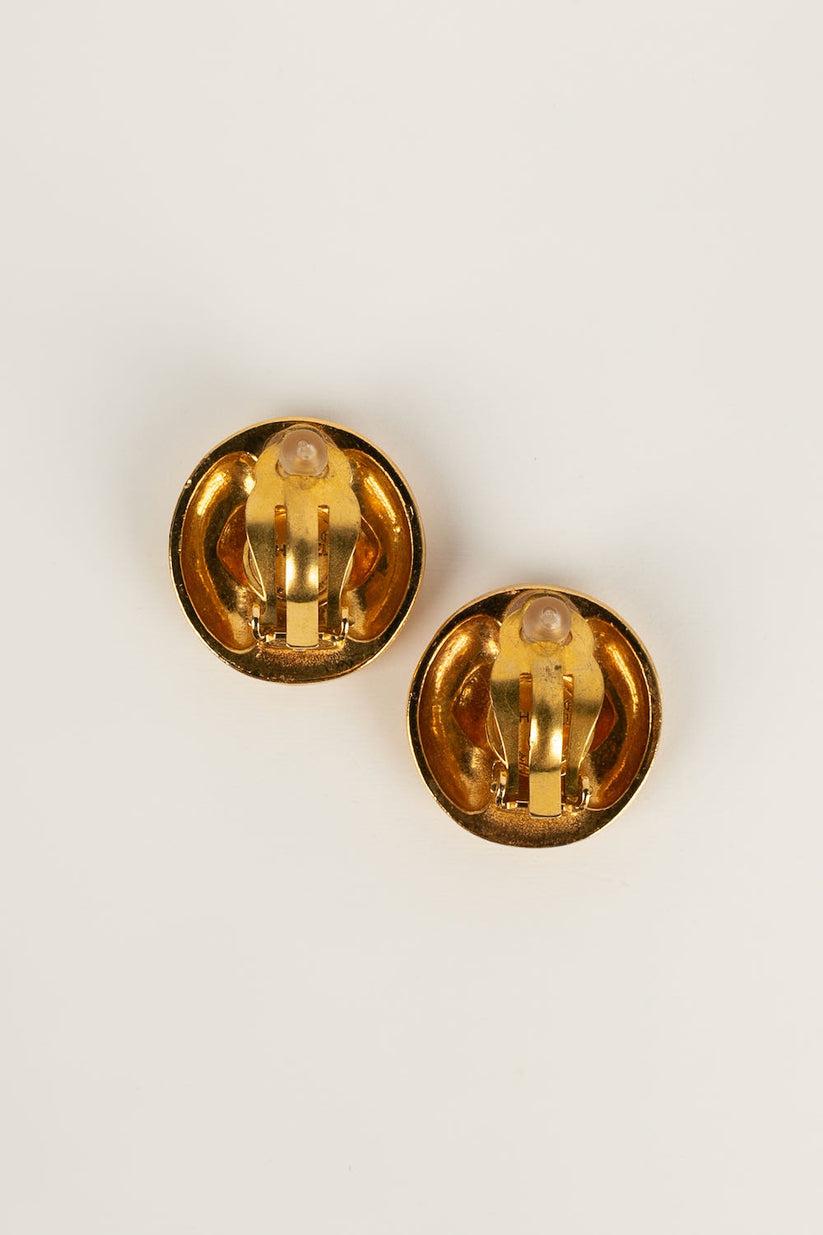 Gold Metall-Ohrringe von Chanel im Zustand „Gut“ im Angebot in SAINT-OUEN-SUR-SEINE, FR