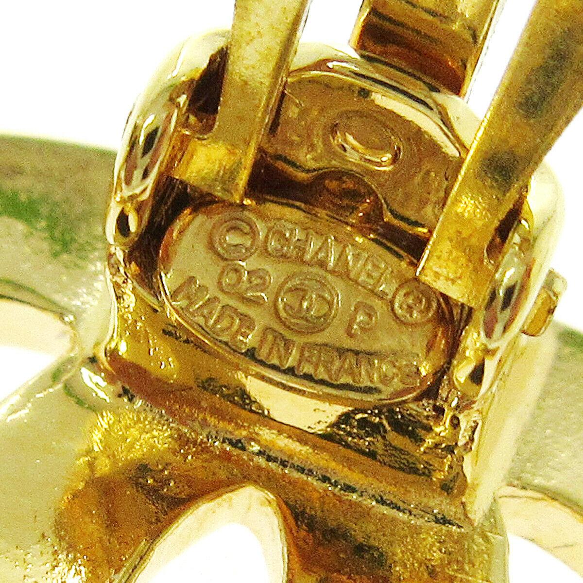 Chanel Gold Metal Logo Charm Small Logo Evening Stud Earrings in Box Damen
