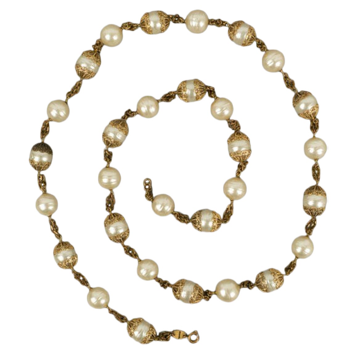 Chanel Gold Metal Necklace with Pearls For Sale