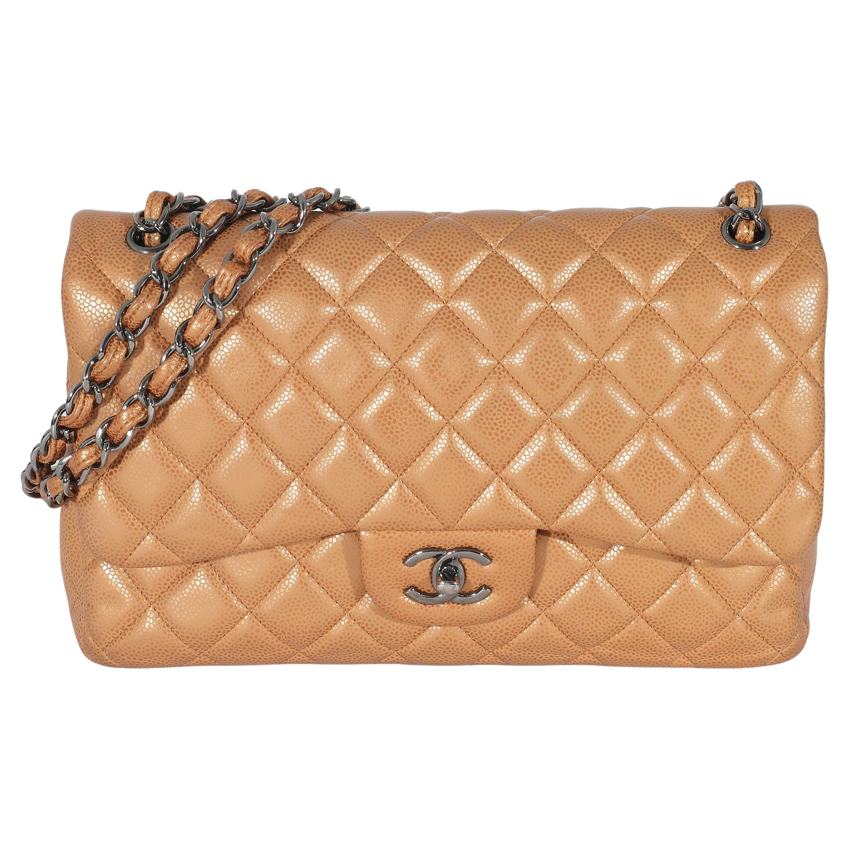 Chanel Borsa doppia patta in caviale metallizzato oro Jumbo
