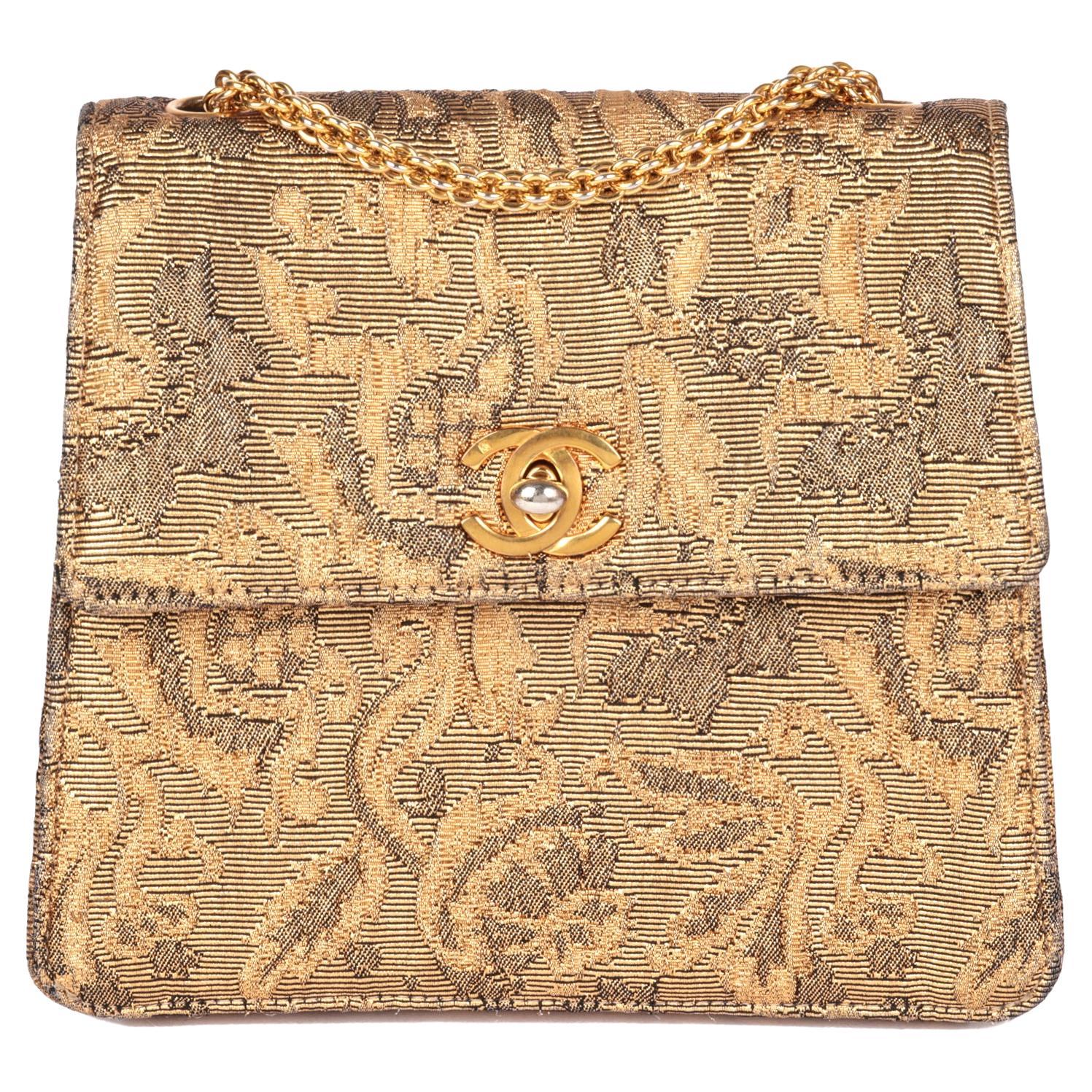 CHANEL Gold Metallic Vintage Mini-Klappentasche aus gewebtem Jacquard mit Blumenmuster im Angebot