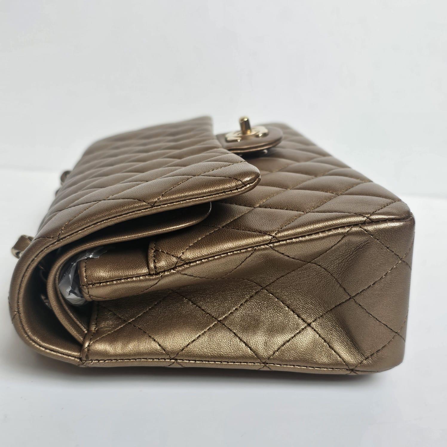 Chanel Gold Metallic Lambskin Quilted Medium Double Flap Bag im Angebot 5