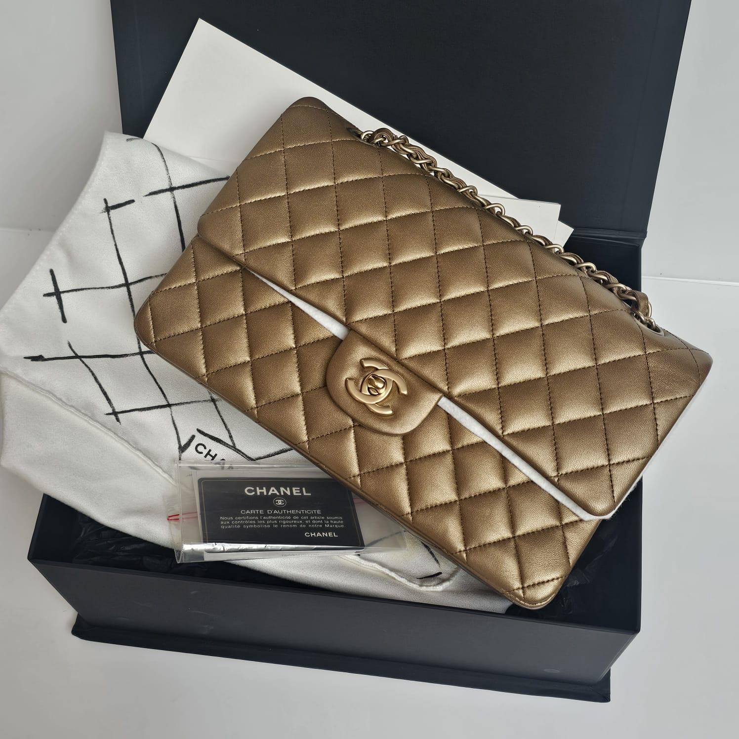 Chanel Gold Metallic Lambskin Quilted Medium Double Flap Bag im Angebot 2