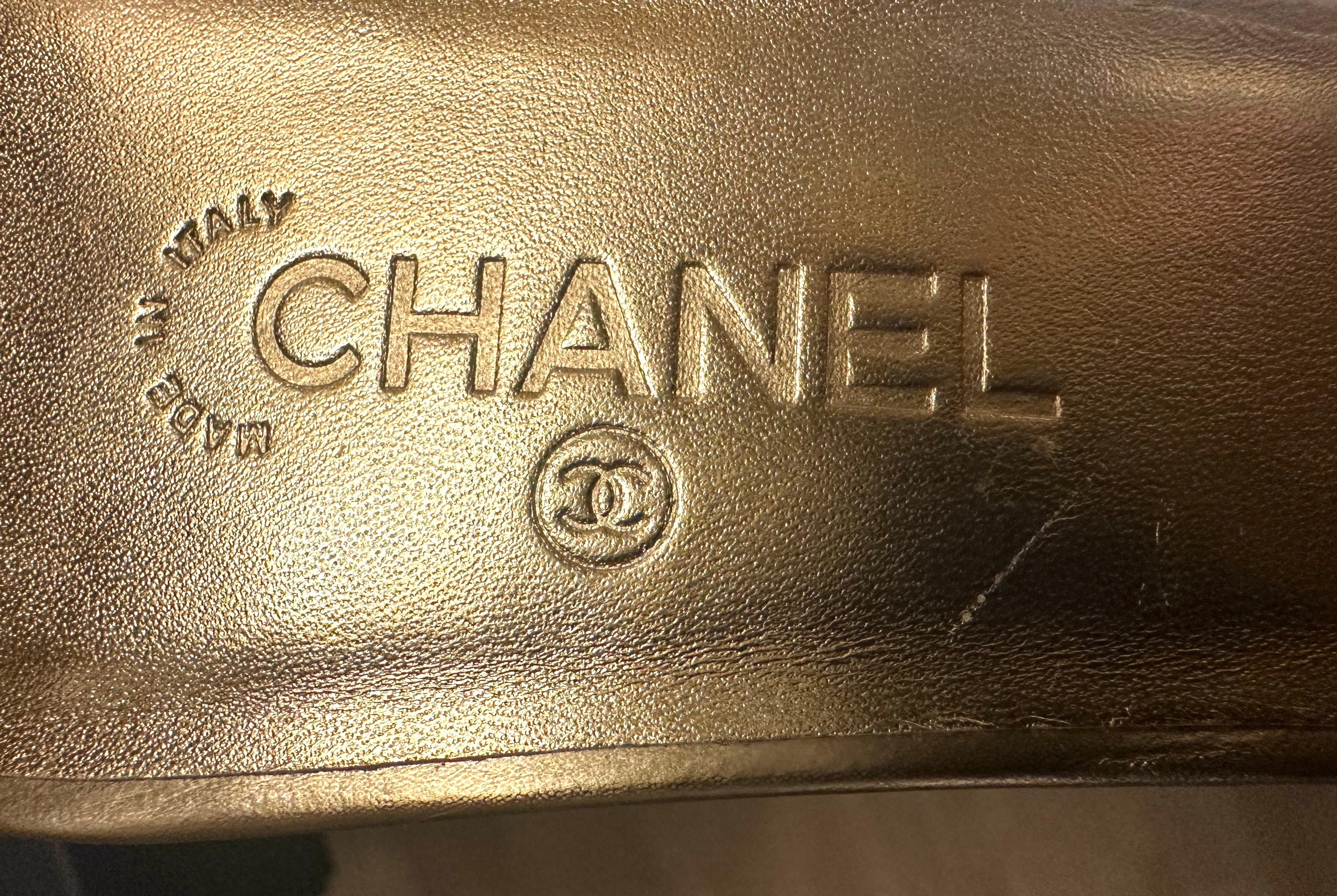 CHANEL Gold Metallic Pump Heels T-Strap CC Logo Multistrap Buckles 38C 2019 NEW 6
