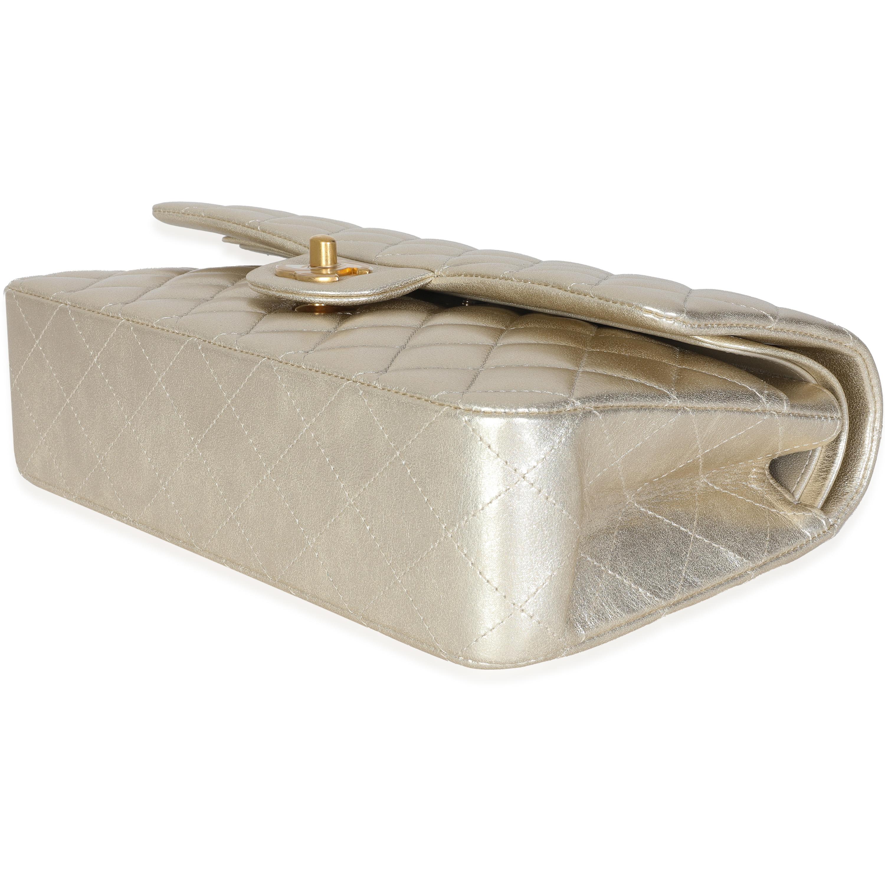 Chanel Gold Metallic Quilted Lambskin Medium Classic Double Flap Bag Pour femmes en vente