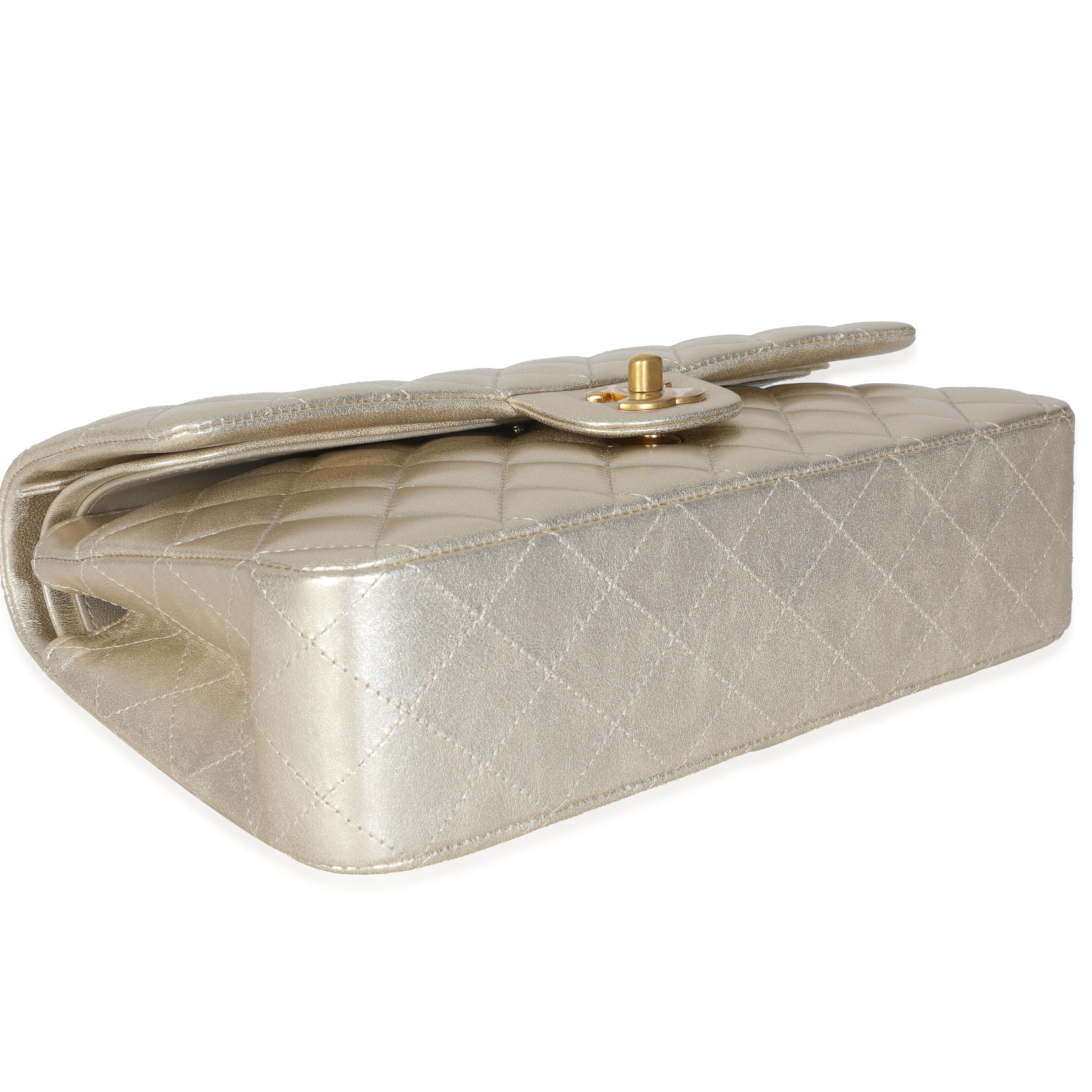 Chanel Gold Metallic Quilted Lambskin Medium Classic Double Flap Bag en vente 2