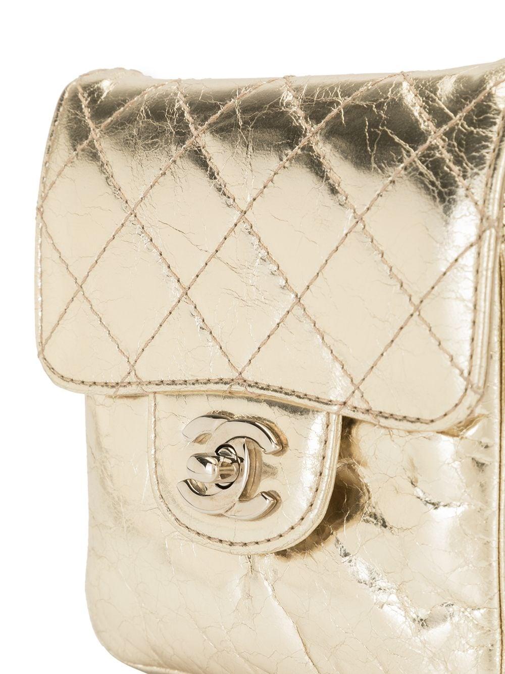 Chanel - Sac à bandoulière CC matelassé avec mini diamant doré Bon état - En vente à Miami, FL