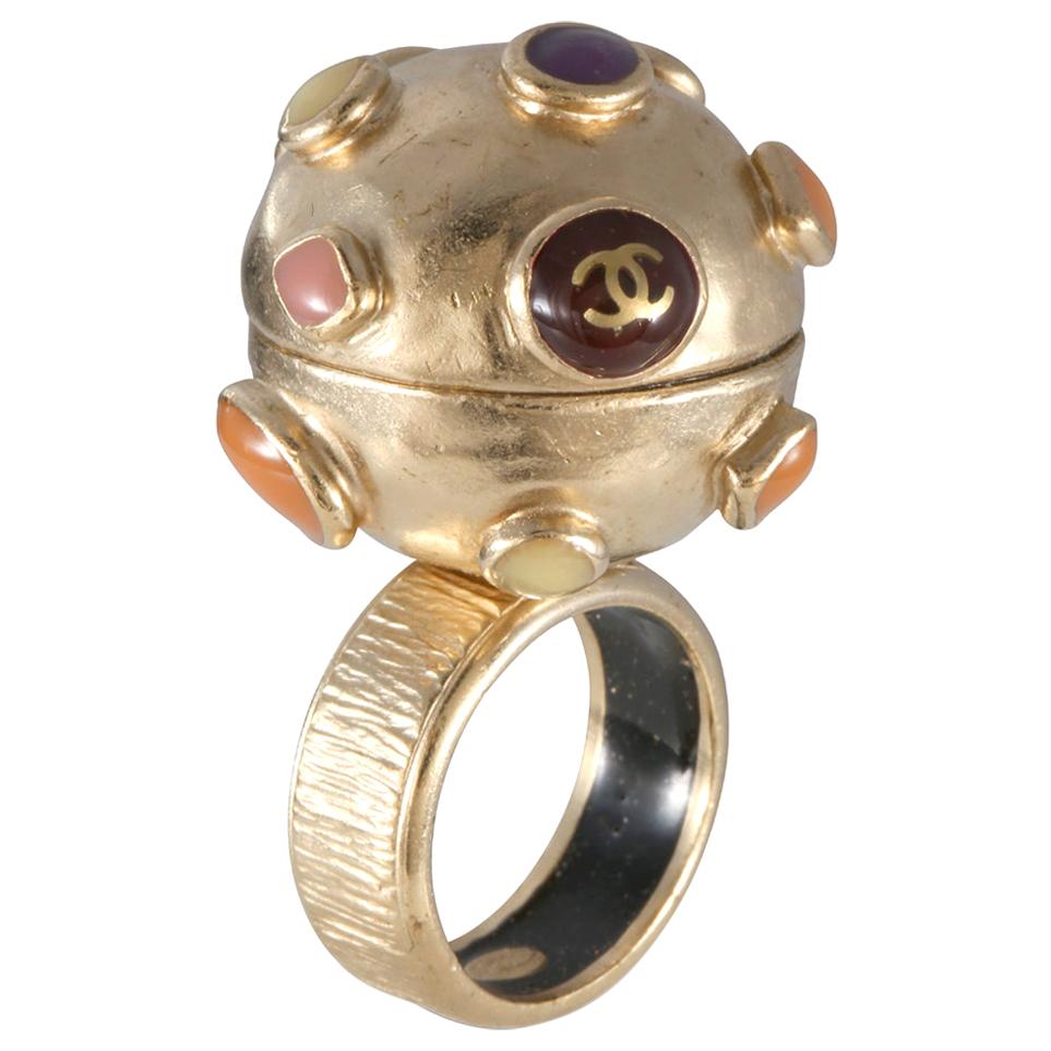 Chanel Goldtone Metal/Beige Resin/Crystal CC Cocktail Ring Size 6