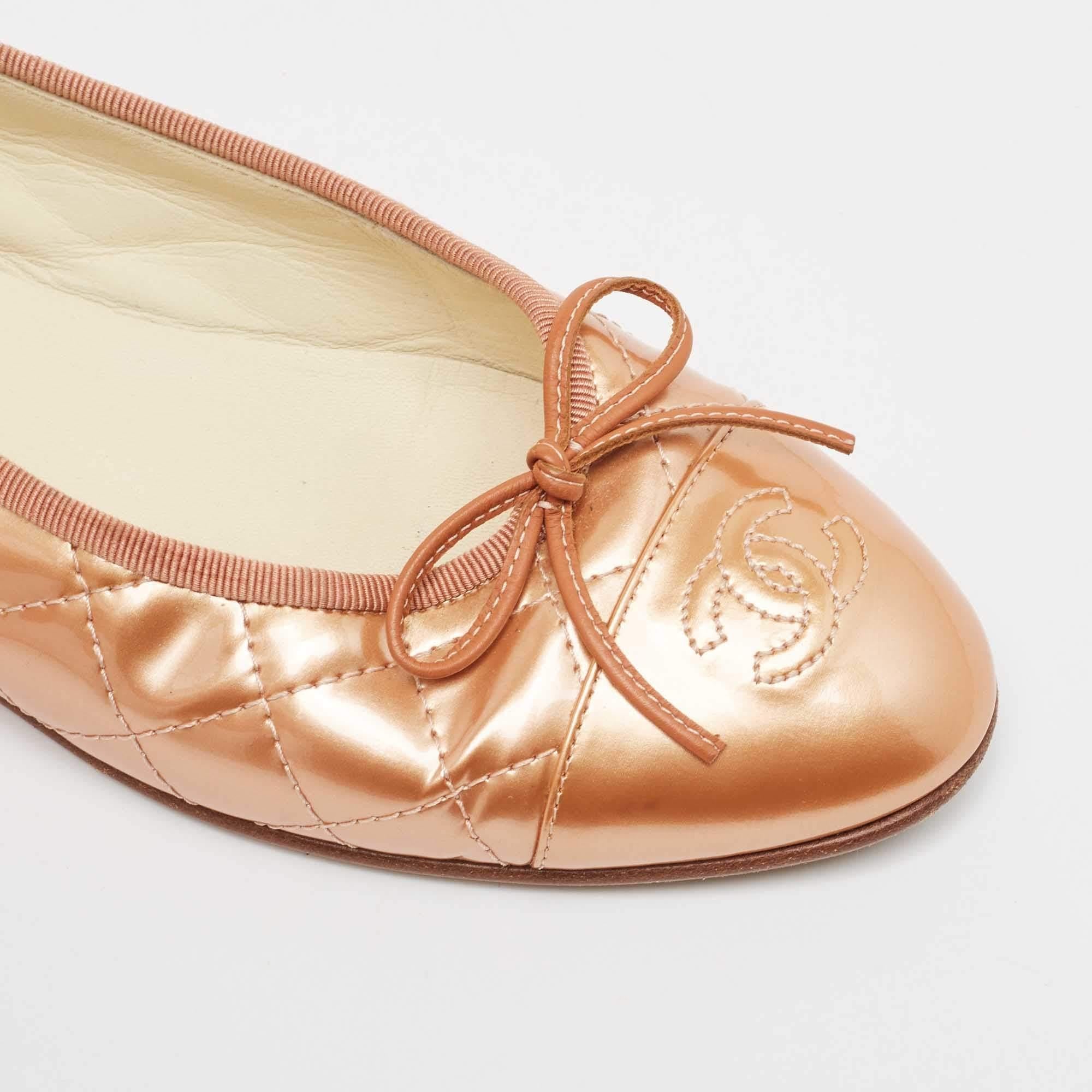 Chanel Gold Patent CC Cap Toe Ballet Flats Size 38.5 3