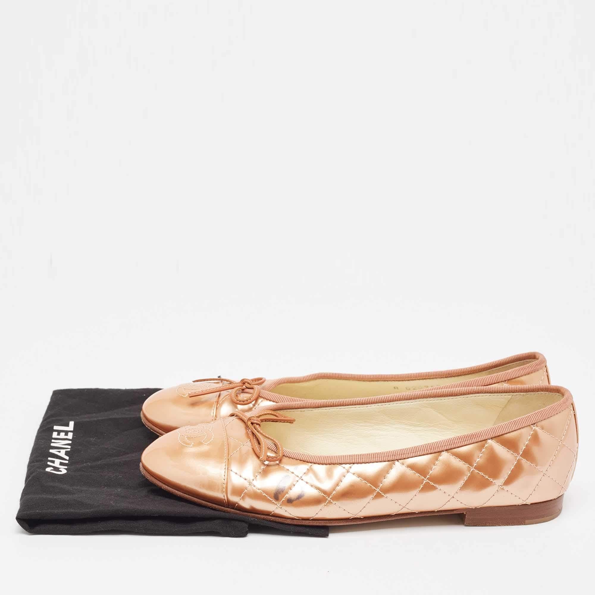 Chanel Gold Patent CC Cap Toe Ballet Flats Size 38.5 5