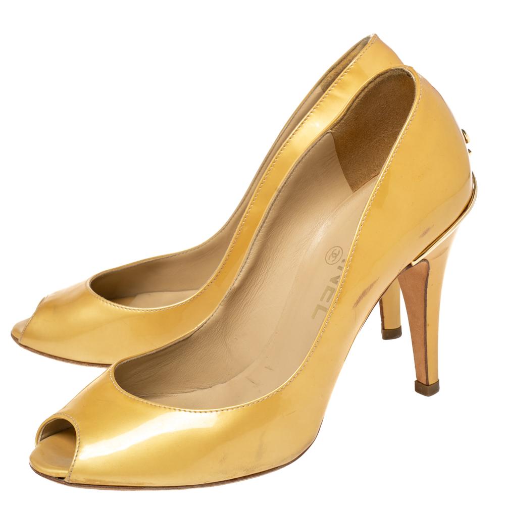 Chanel Gold Patent Leather CC Peep Toe Pumps Size 36.5 For Sale 2