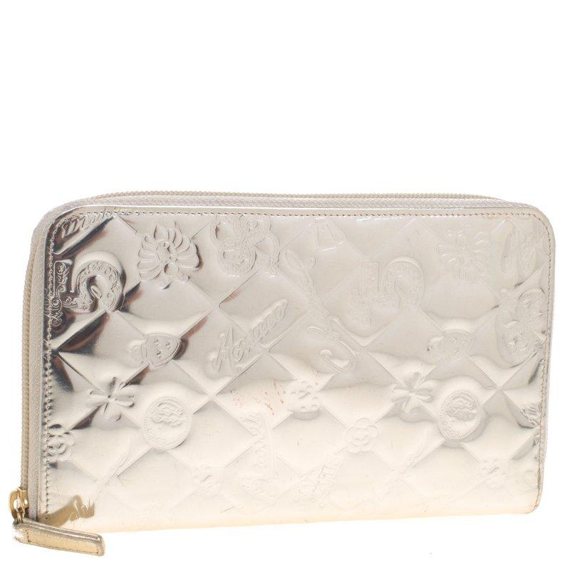 Chanel Gold Patent Leather Lucky Symbols Zip Around Wallet Damen