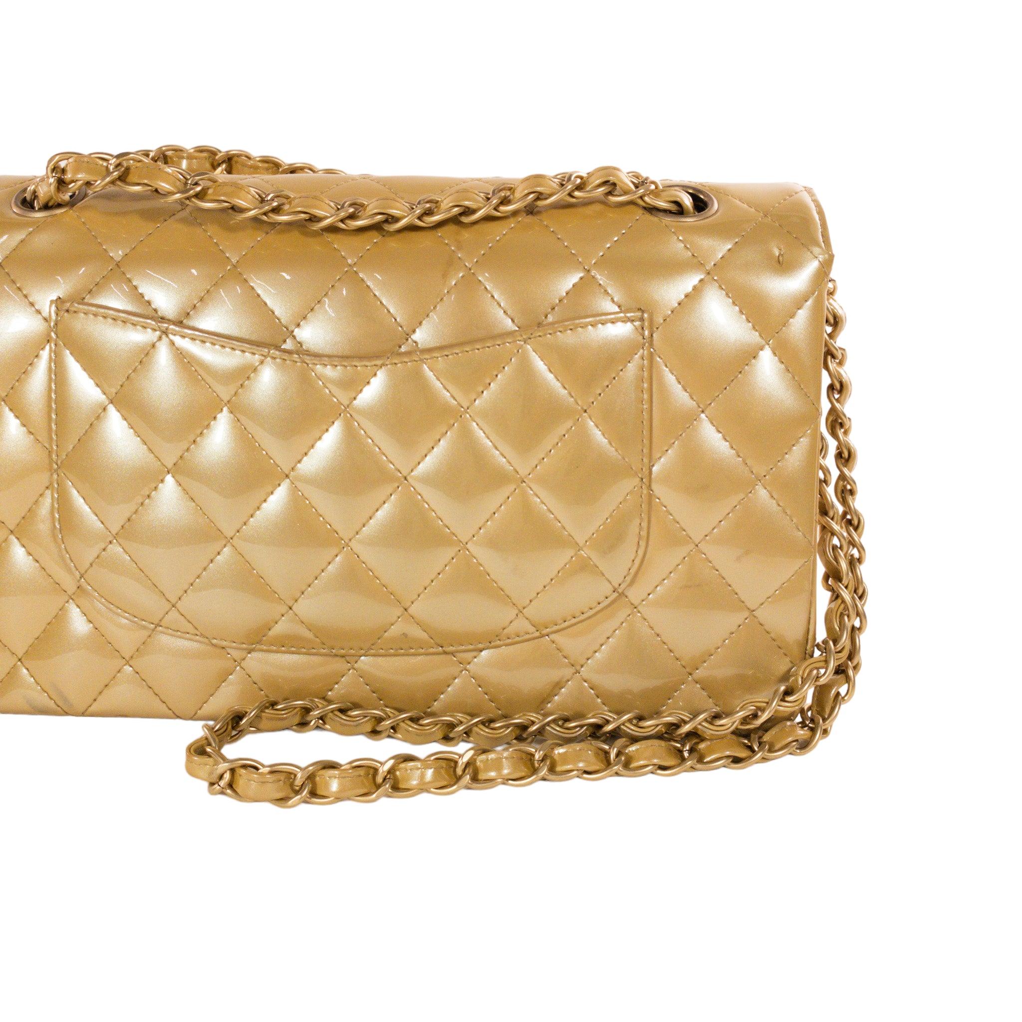 Chanel Gold Patent Medium Klappe Gold Hardware Damen im Angebot