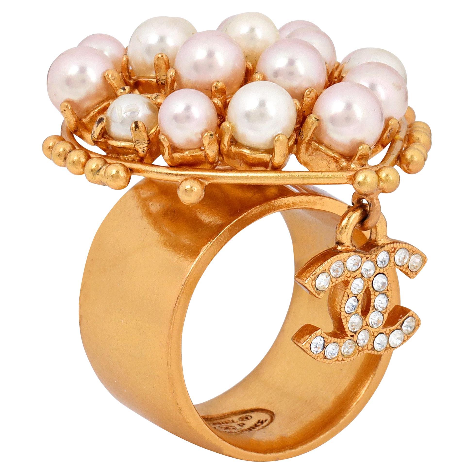 Chanel Gold Pearl Heart Ring with CC Charm size 6 For Sale