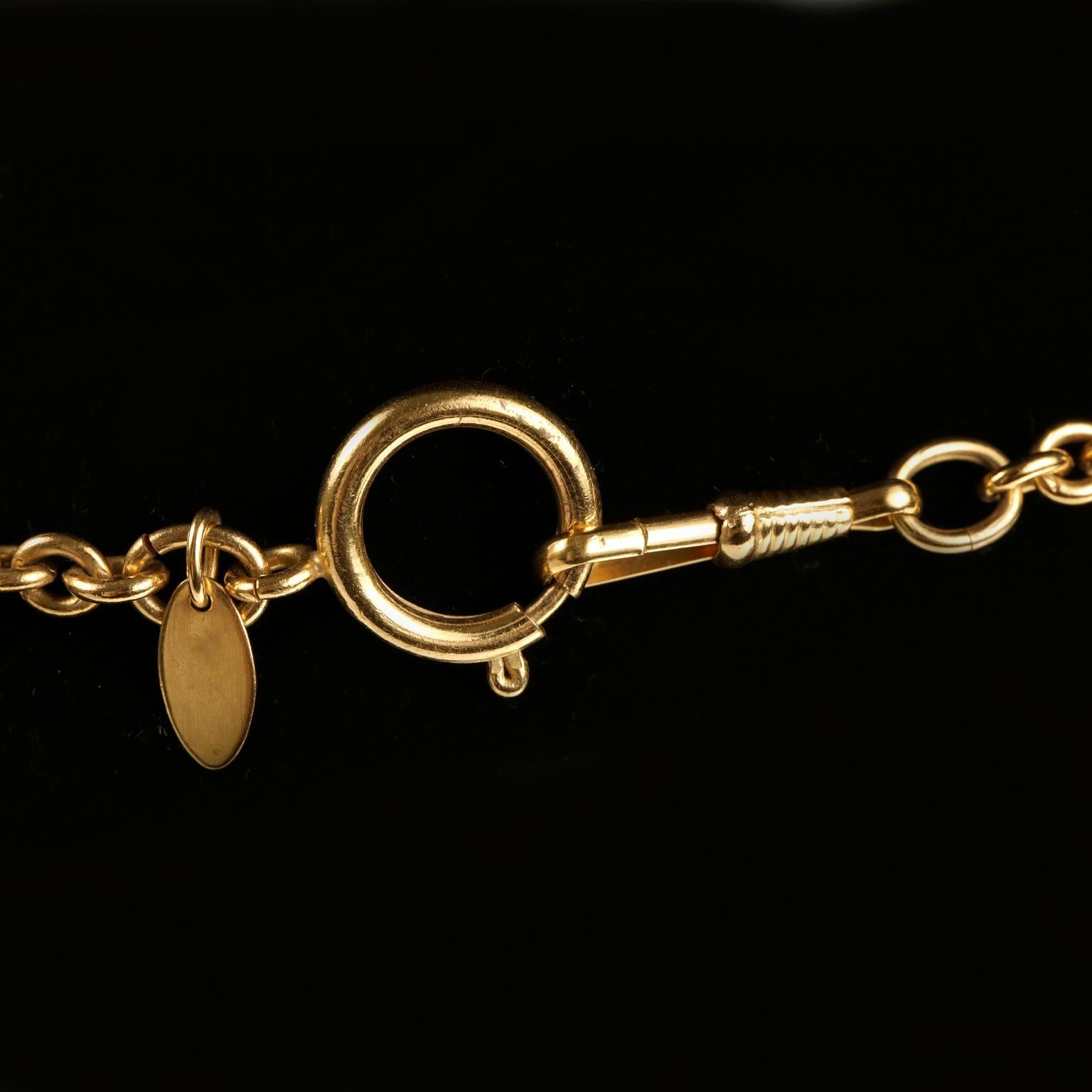 Chanel Halskette aus Gold mit Perlen Station Damen im Angebot