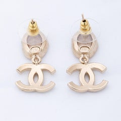 Chanel Gold Pearly White and Pink Earrings (NE820) 2021