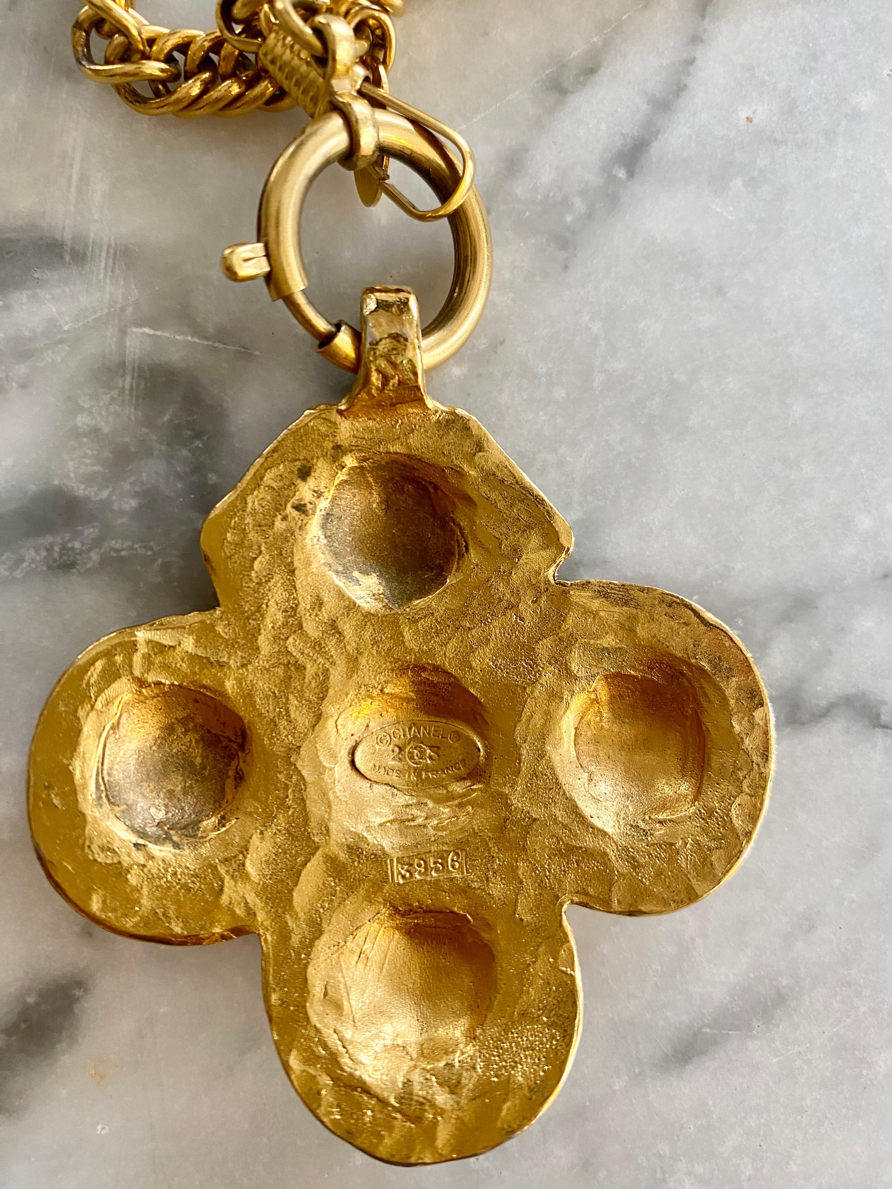 Chanel Gold Pendant with Large Crest Medaillon, France, 1990s For Sale 1