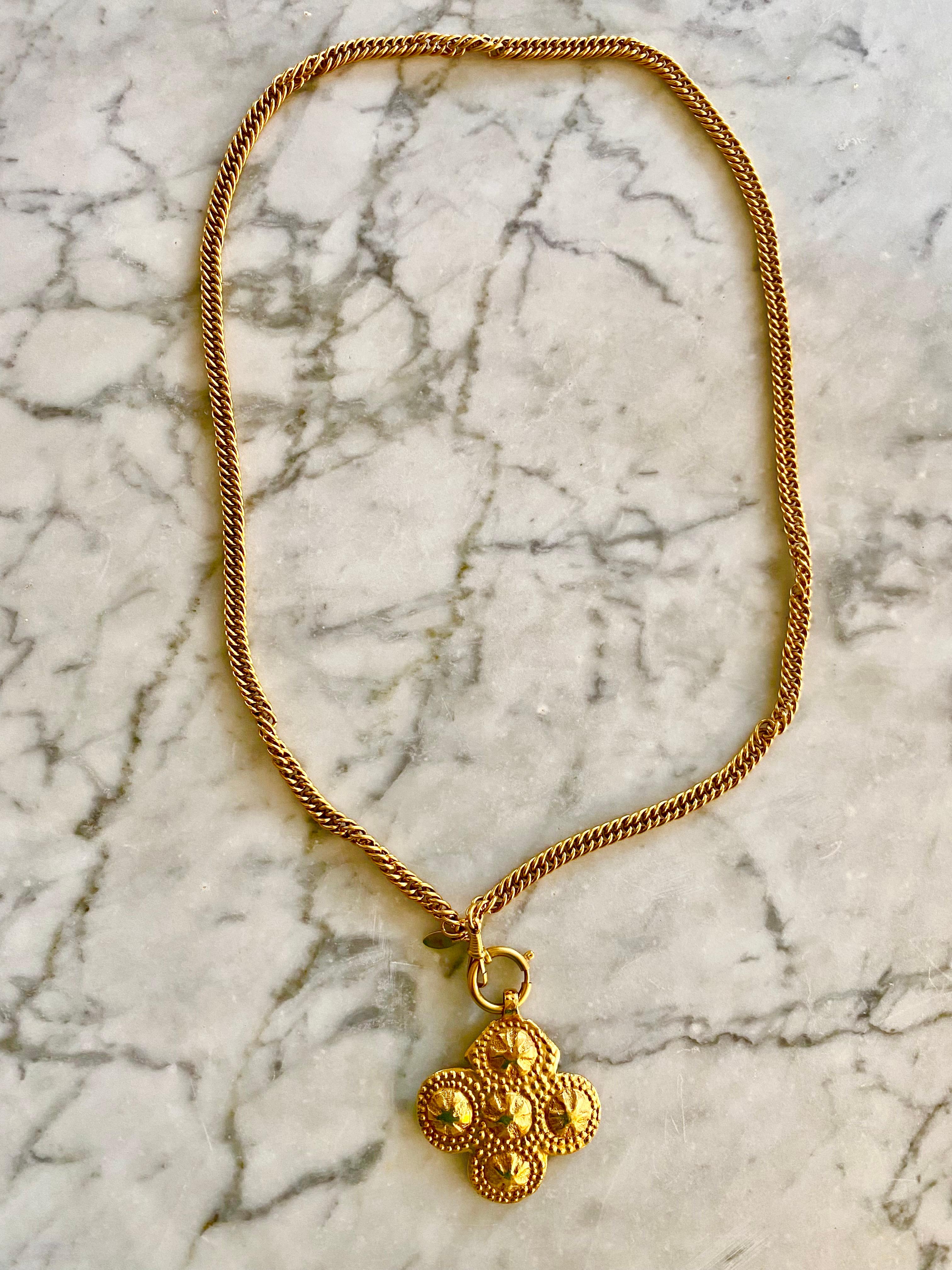Chanel Gold Pendant with Large Crest Medaillon, France, 1990s For Sale 2