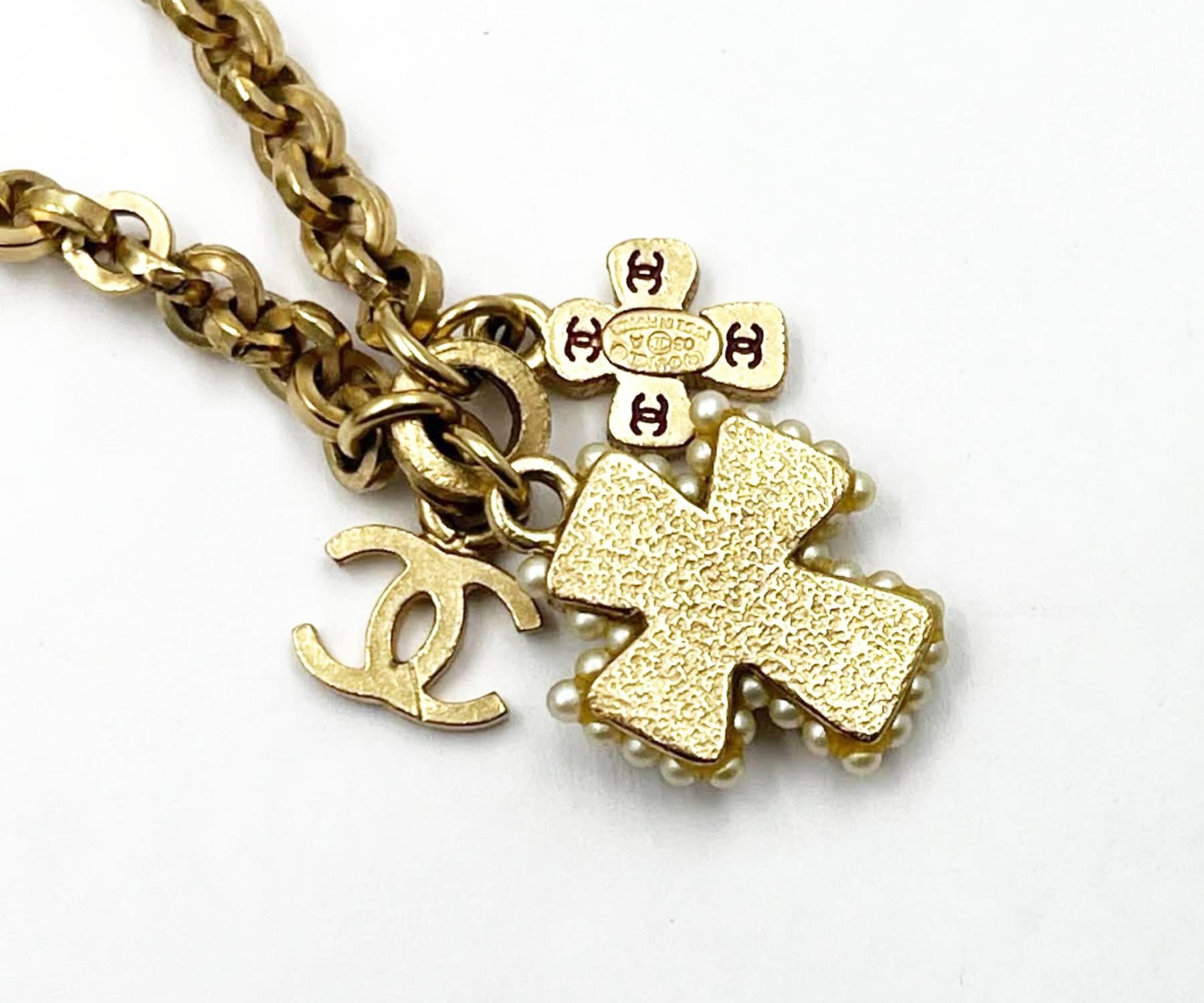 Artisan Chanel Gold Plated CC Red Resin Cross Charms Pendant Necklace