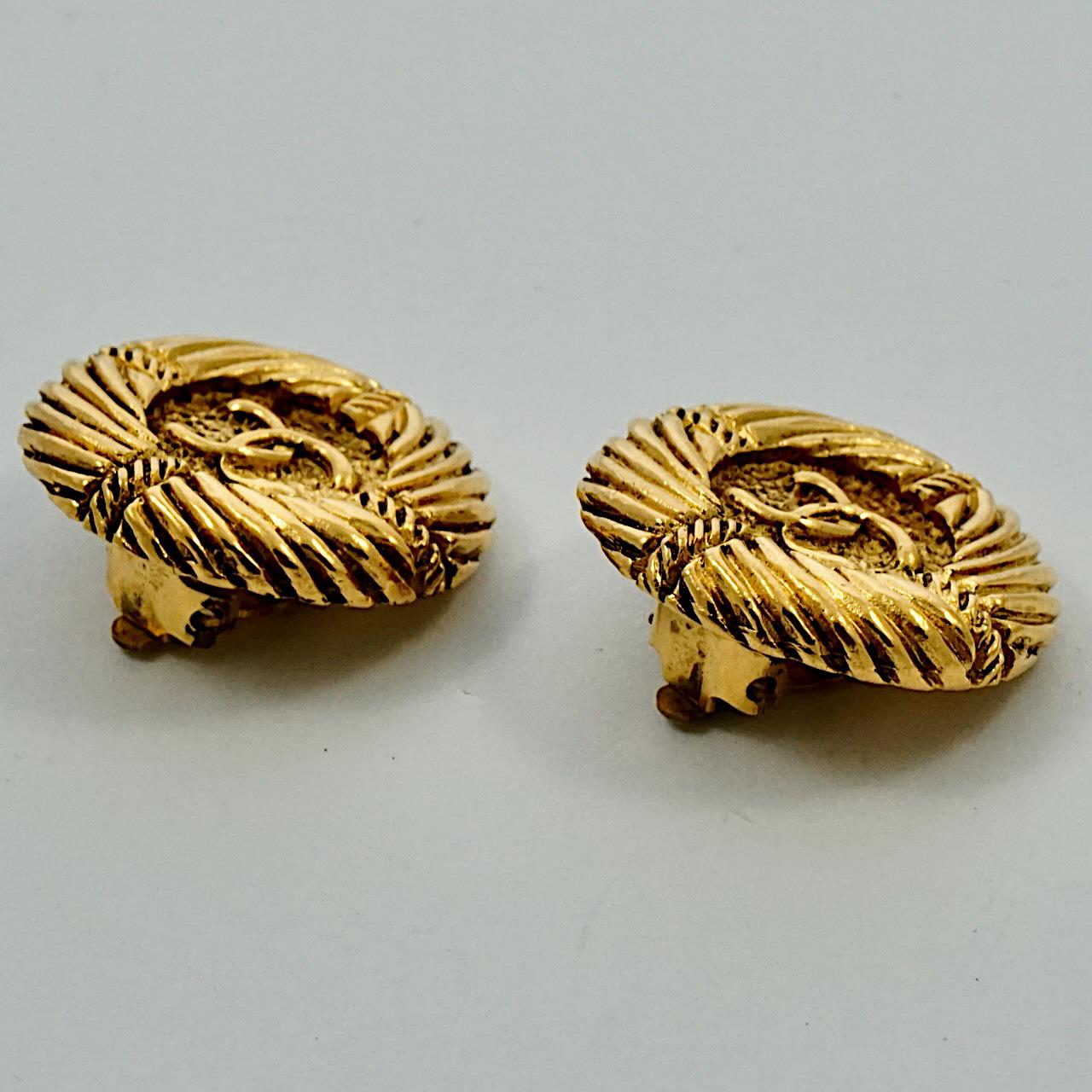 Chanel Gold Plated Logo Ridged Clip On Earrings 1970s For Sale 1