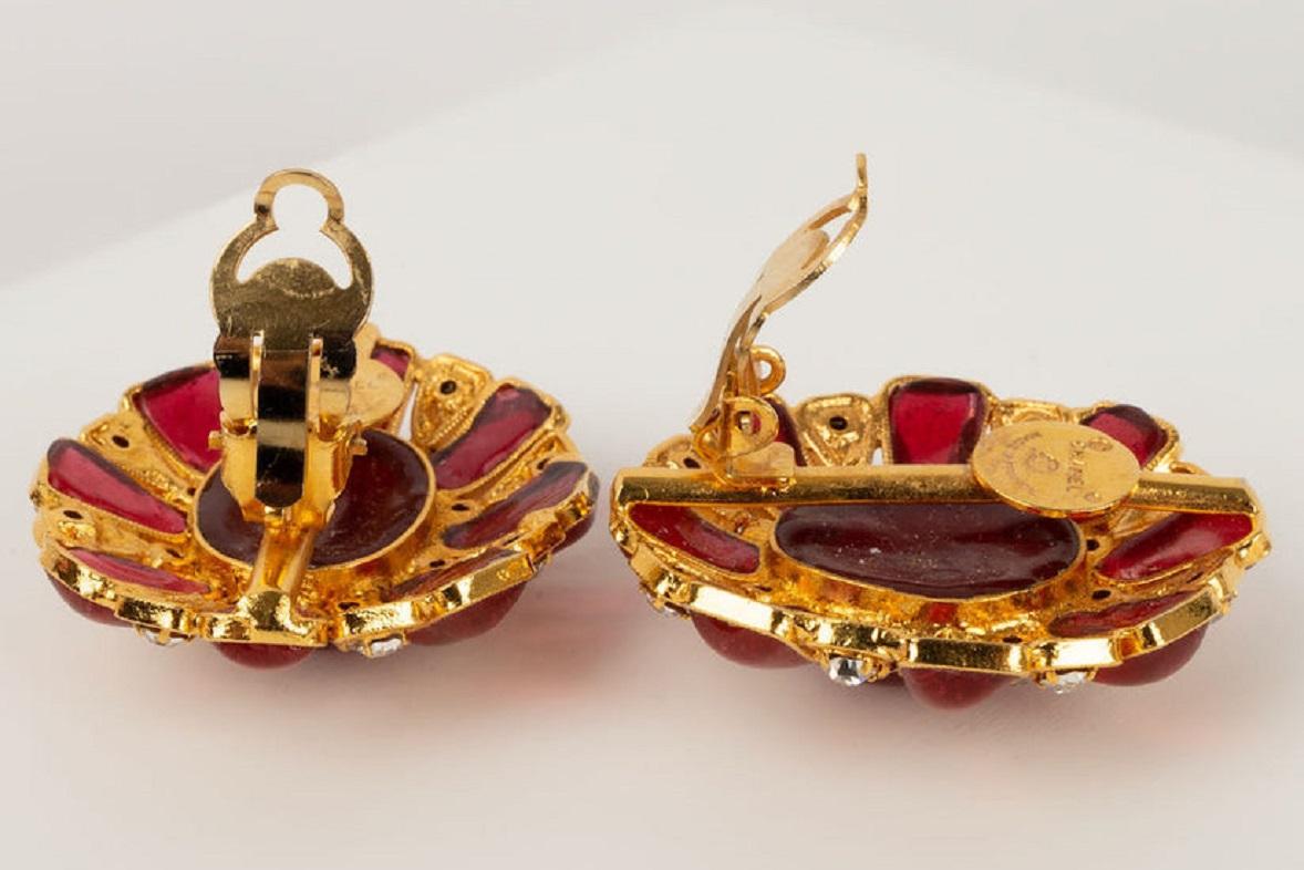 Chanel Gold Plated Metal and Red Glass Paste Clip Earrings For Sale 1