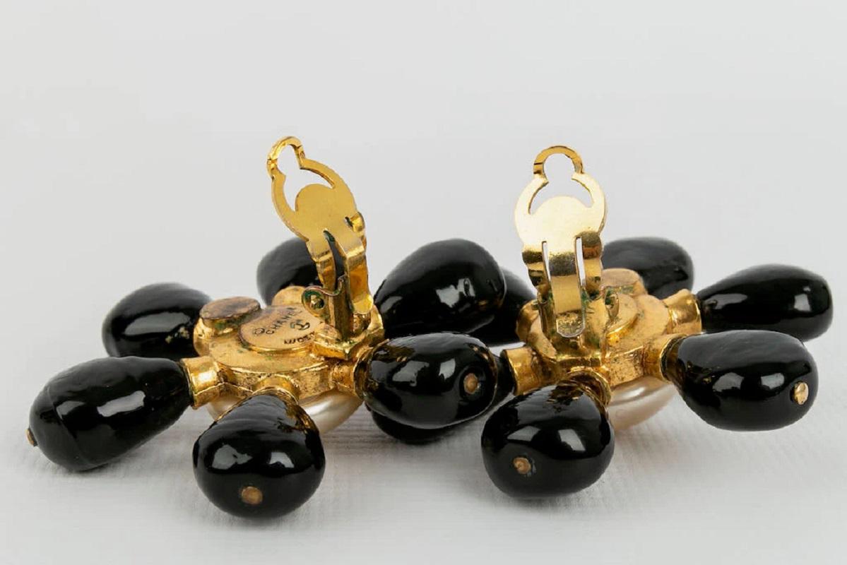 Women's Chanel Gold-Plated Metal, Black Glass Paste and Pearly Cabochon Clip Earrings For Sale