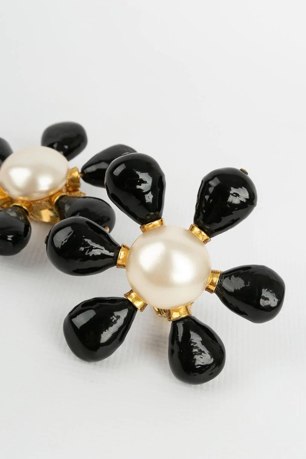 Women's Chanel Gold-Plated Metal, Black Glass Paste and Pearly Cabochon Clip Earrings For Sale