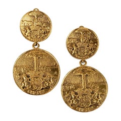 Chanel Gold-Plated Metal Clip Earrings