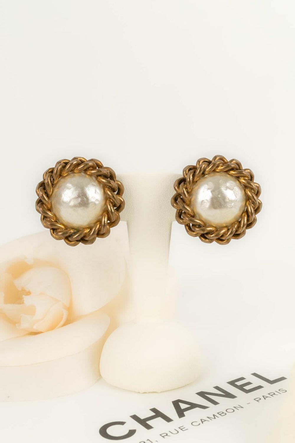 Chanel Gold-Plated Metal Clip Earrings with Pearly Cabochon For Sale 3
