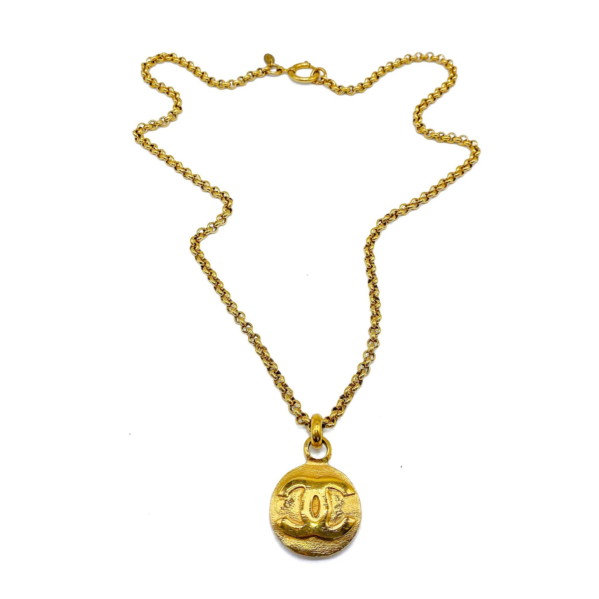 chanel locket