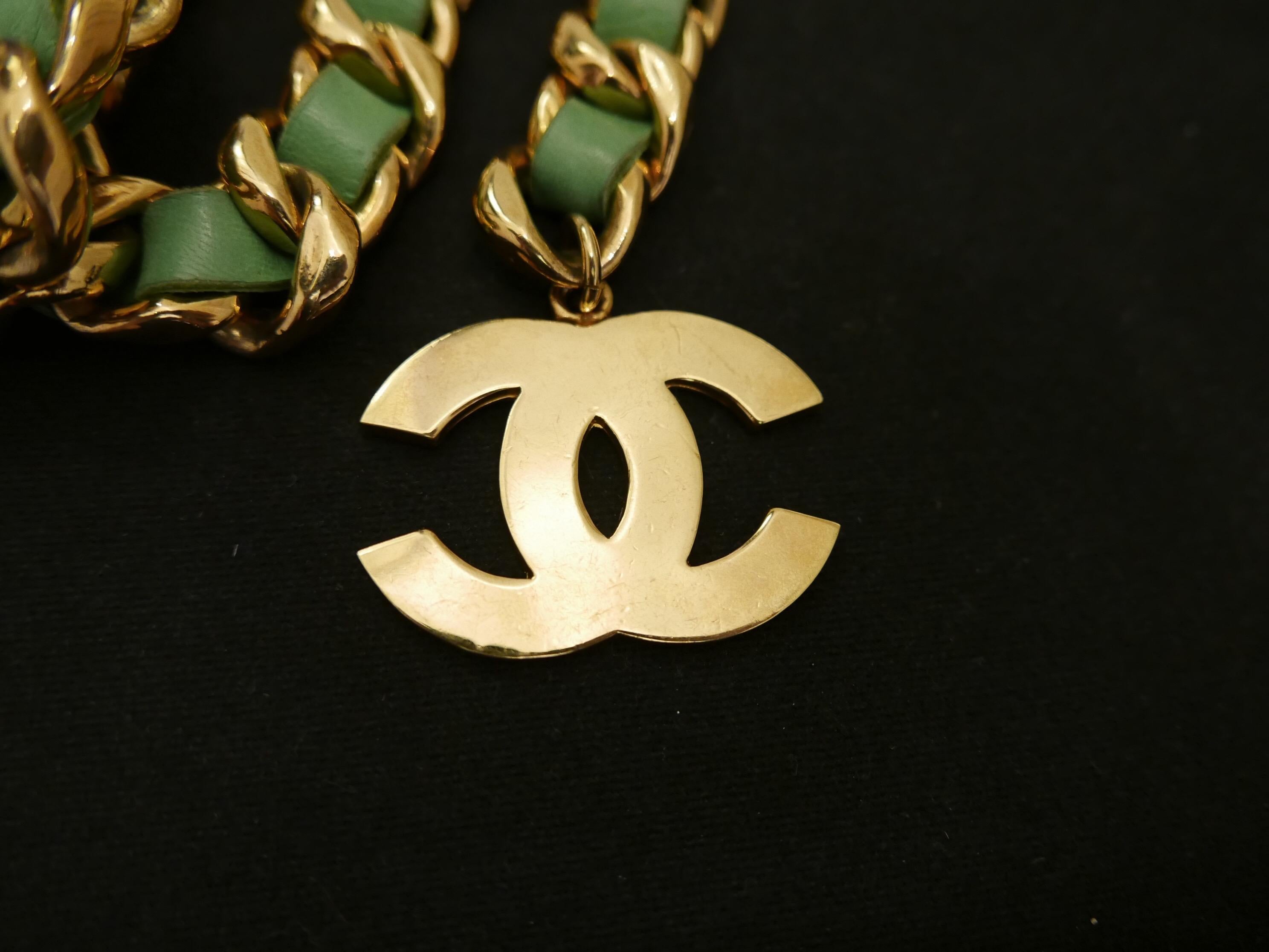 CHANEL Gold Plated Triple Green Leather Chain Belt Necklace In Good Condition In Bangkok, TH