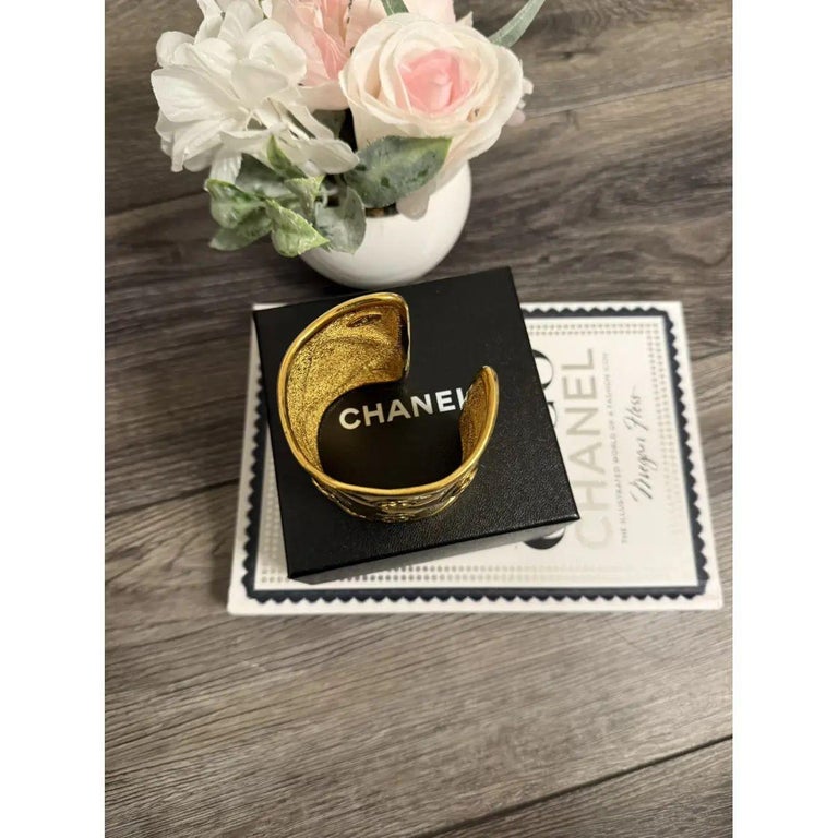 Chanel Gold Plated Vintage Quilted CC Cuff Bracelet photo 3
