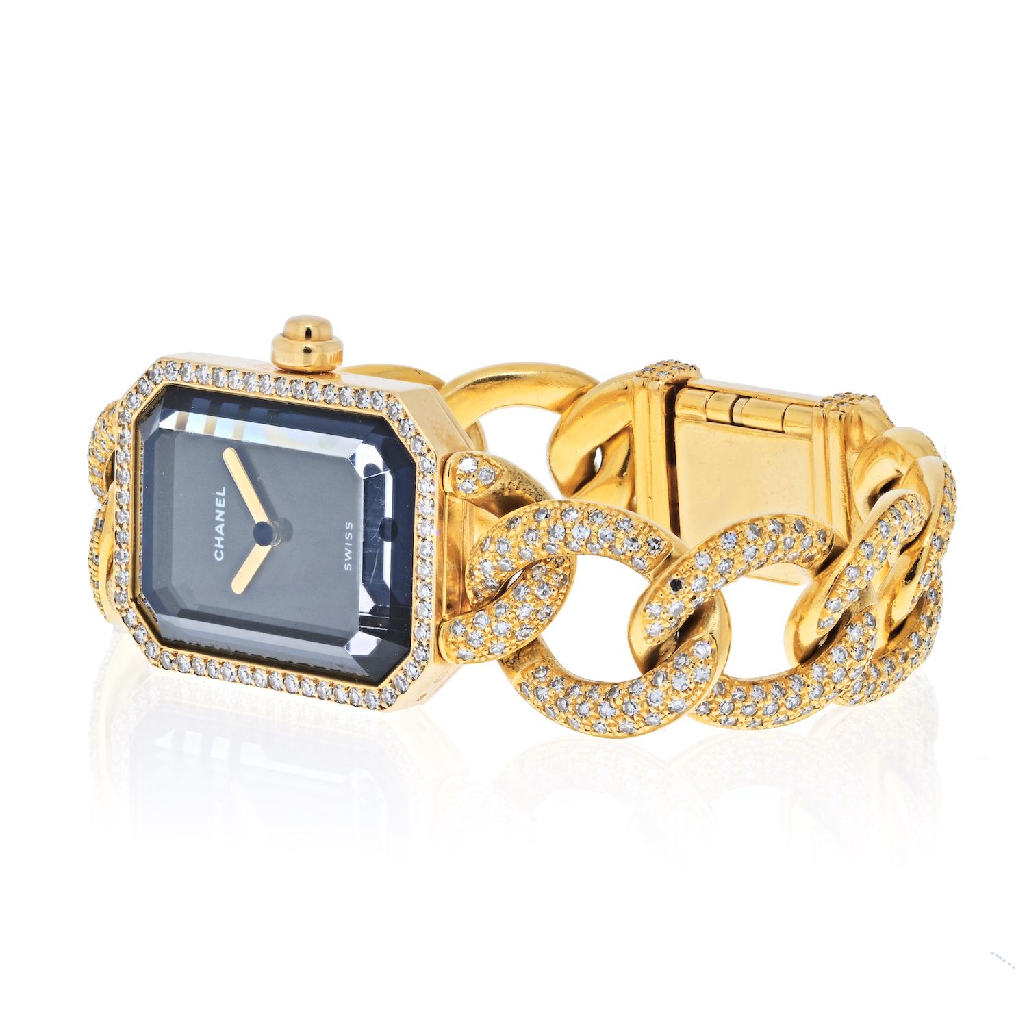 Modern Chanel Gold Première Diamond Quartz Model H0114 Ladies Watch For Sale
