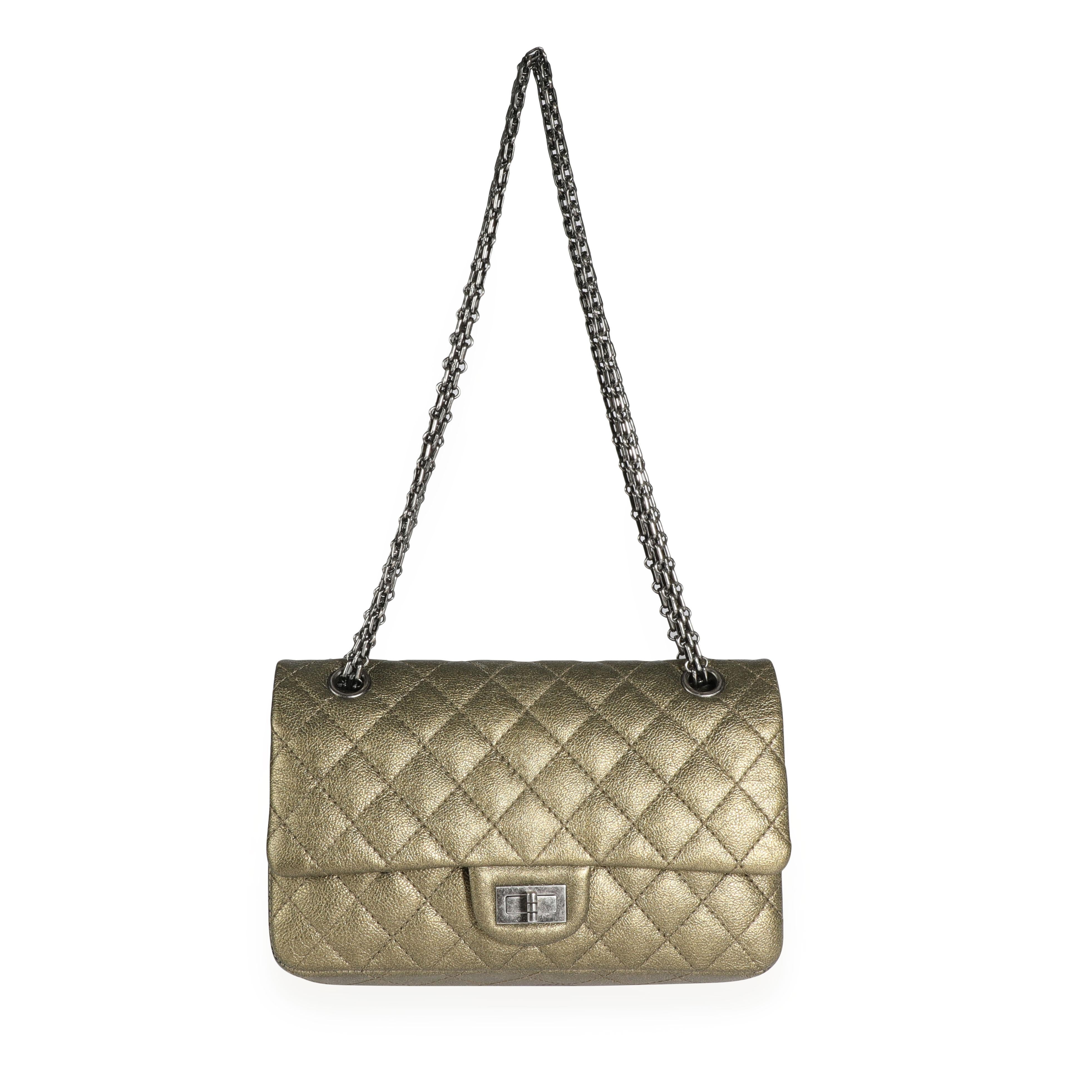Chanel Gold Quilted Calfskin Reissue 2.55 225 Double Flap Bag In Good Condition In New York, NY