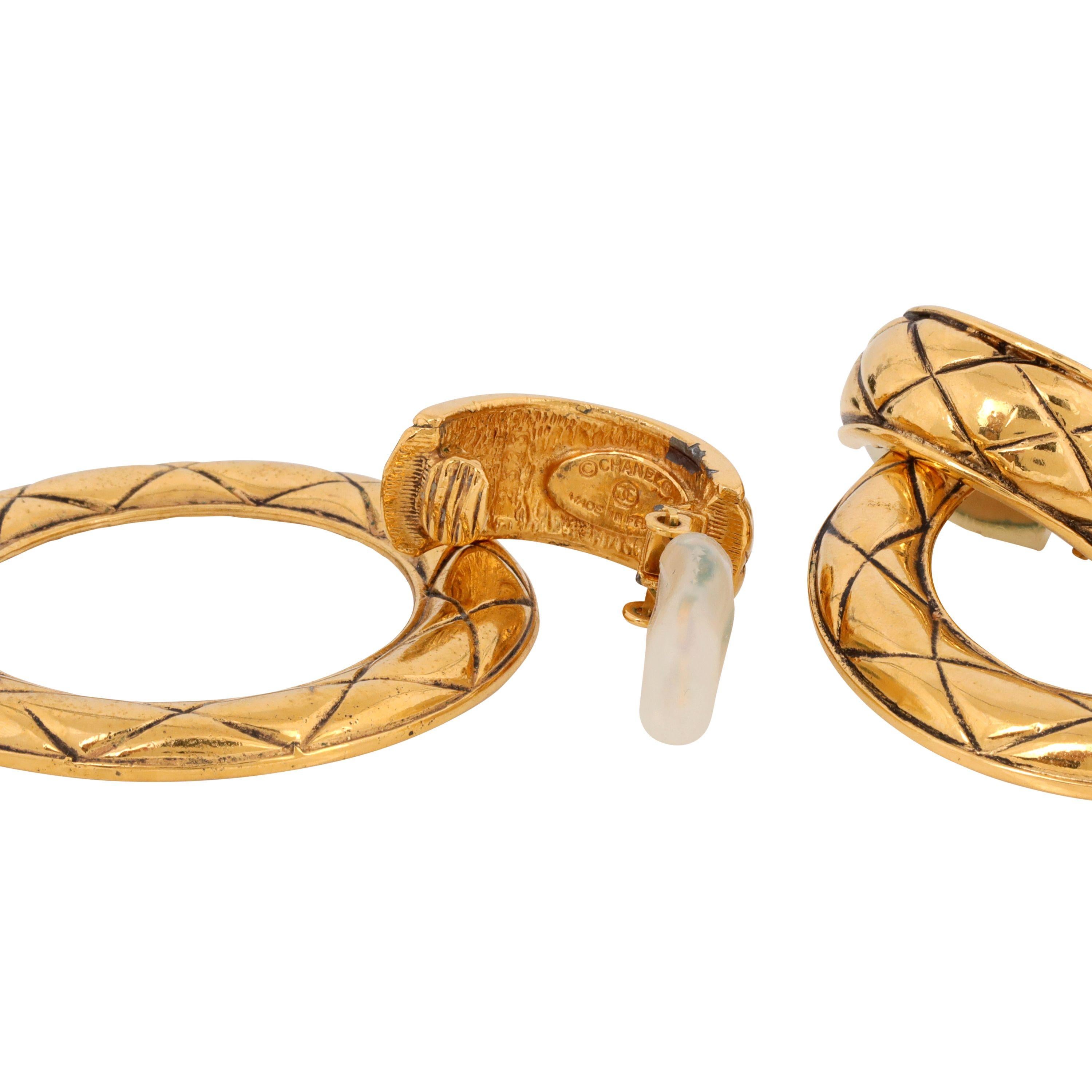 Chanel Gold Quilted Hoop Clip On Earrings In Good Condition For Sale In Palm Beach, FL