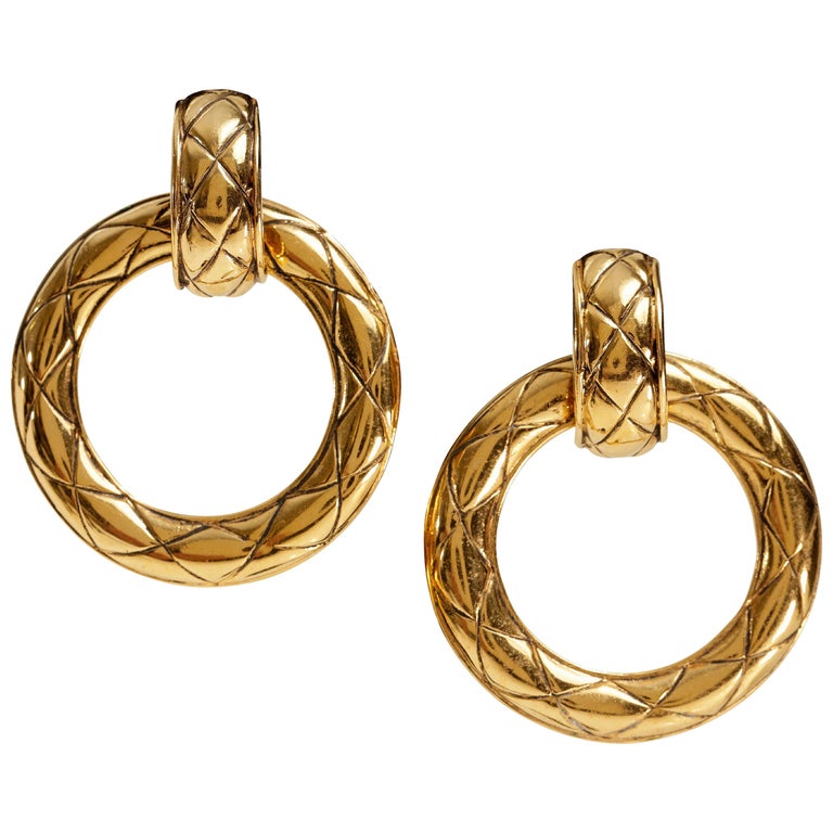 Chanel - Vintage 28 Earrings Double Hoop Circle Swing Gold Plate Clip on