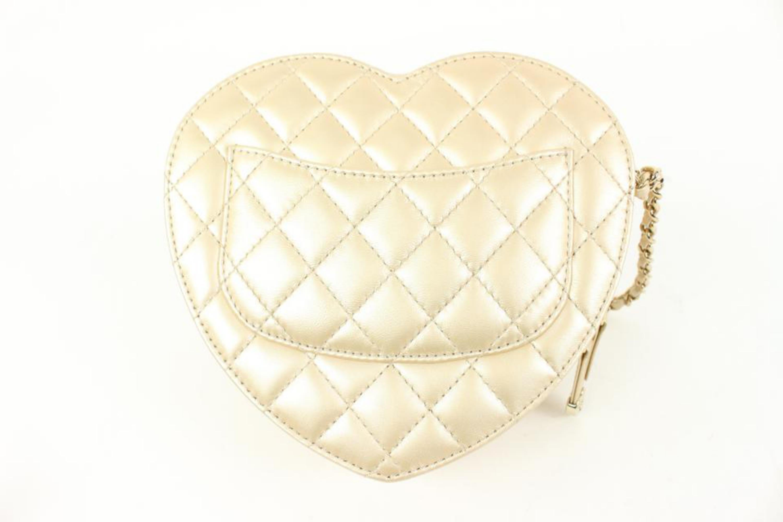 Women's Chanel Gold Quilted Lambskin Large Heart Bag 41ck60