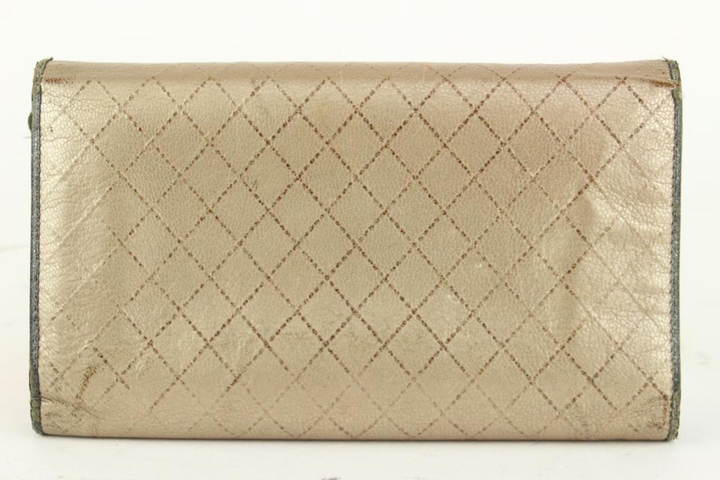 Chanel Gold Quilted Leather CC Logo Wallet 10CC929 In Fair Condition For Sale In Dix hills, NY